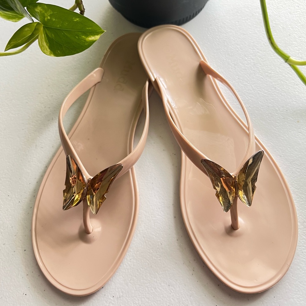 MUDD cream sandals